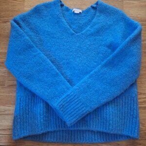Chunky blue wool sweater